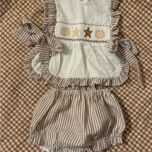 Gently Used Beach Smocked Flamingo Set - Picture 2 of 2